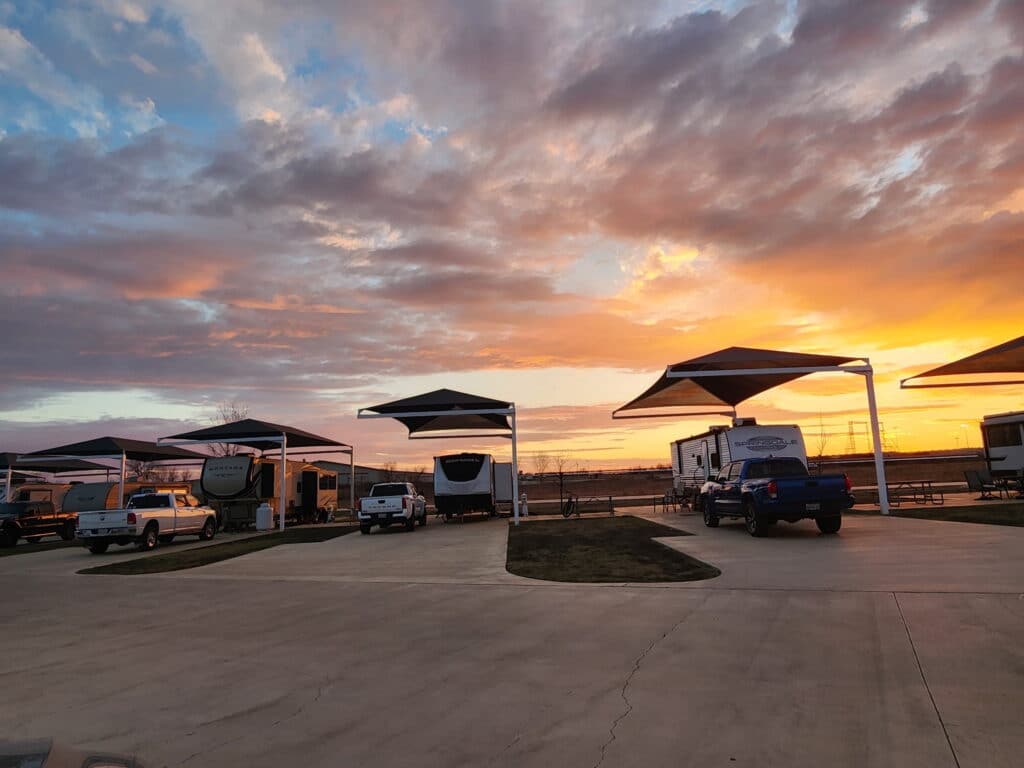 camping near midlothian tx​
