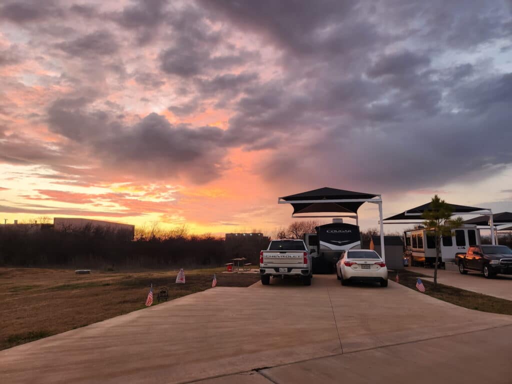 rv parks near grandview tx